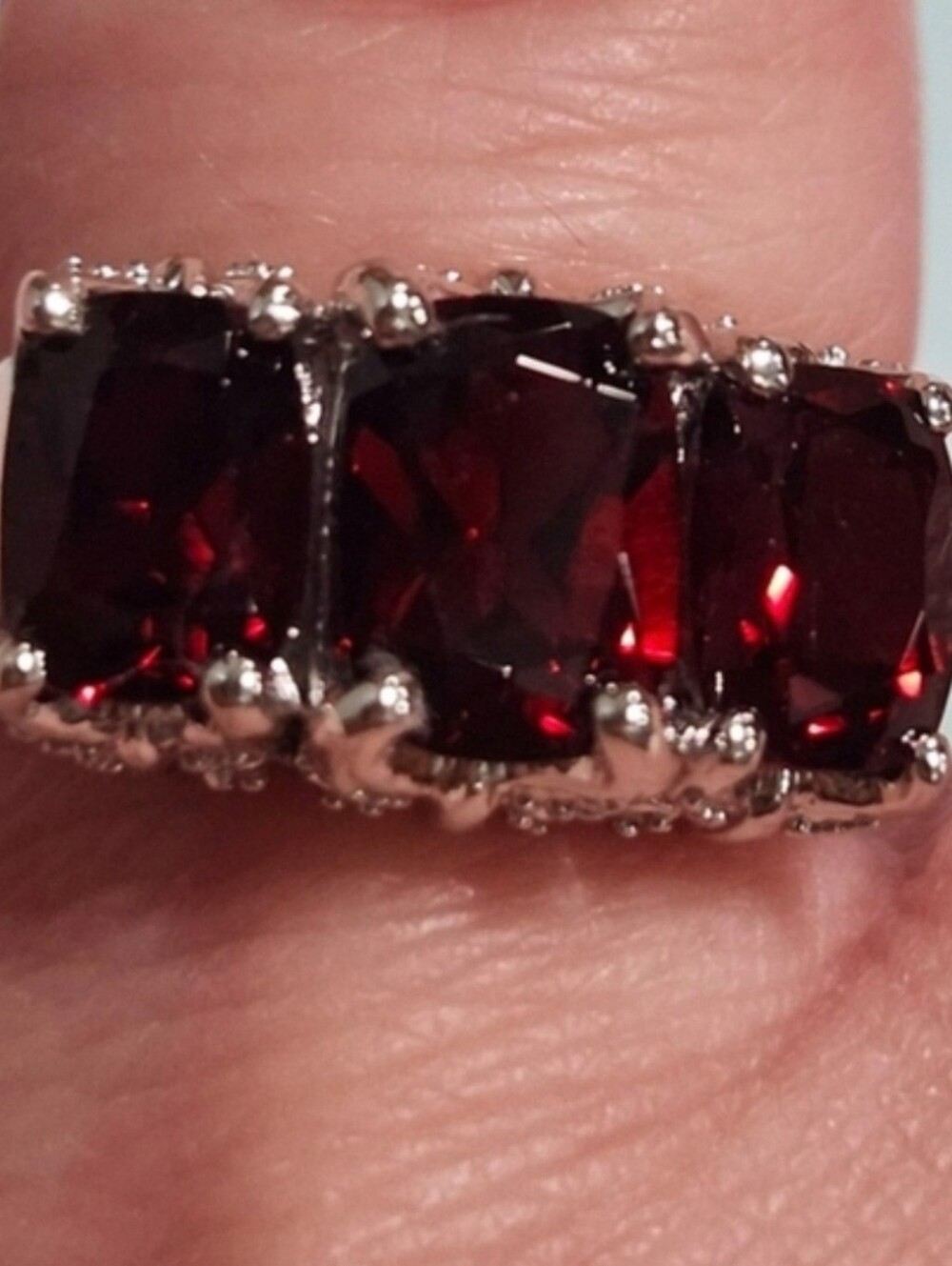 Sterling Silver Ring with Deep Garnet Red Stones! NEW With TAGS! SIZE 5!!!